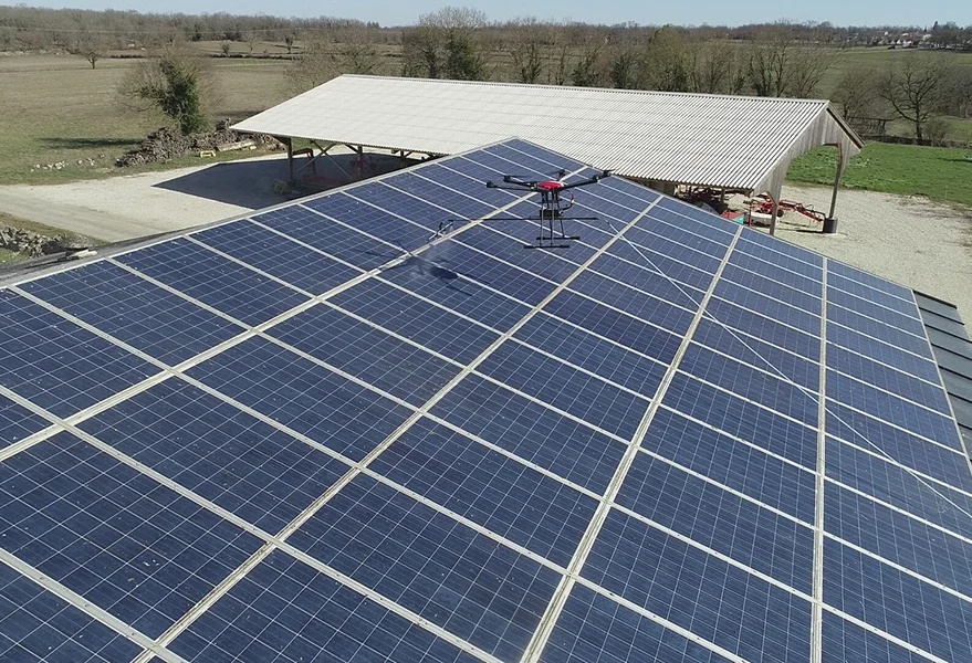 entretien nettoyage panneaux solaires par drone Drone R Solutions